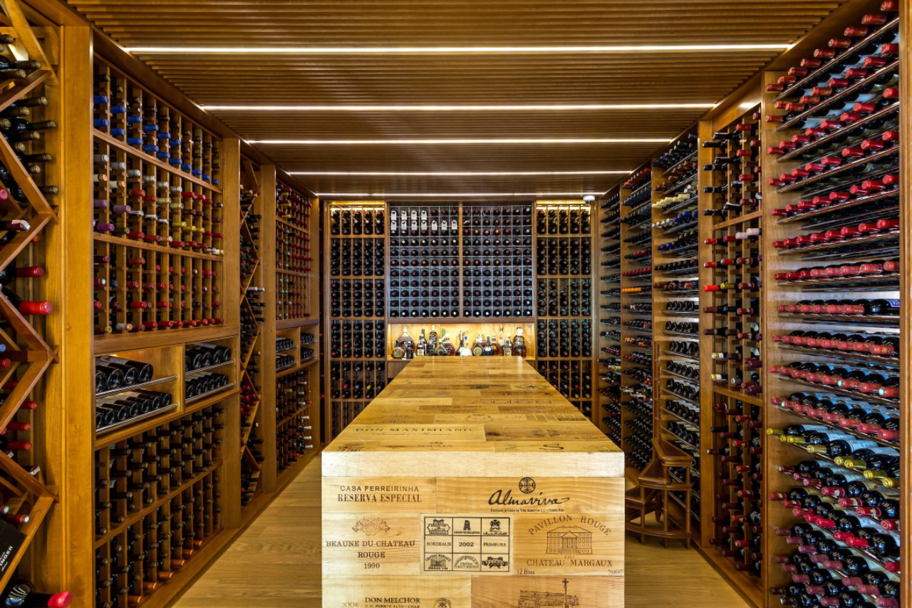 O que é uma adega - Vinho Sem Segredo