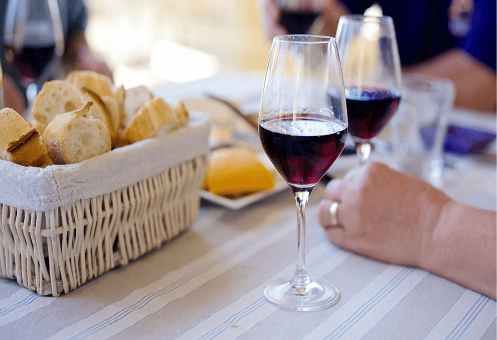 Setor de vinhos da França pode perder €1 bi com tarifa de 15% dos EUA